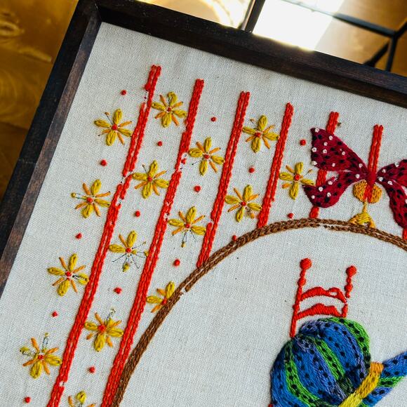 c1975 Large 21 x 18" Holly Hobbie Hand Embroidery Folk Art in Orange Wood Frame - Picture 6 of 12